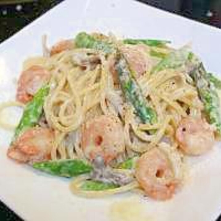 エビとアスパラのチーズクリームパスタ レシピ 作り方 By はい 山田です 楽天レシピ